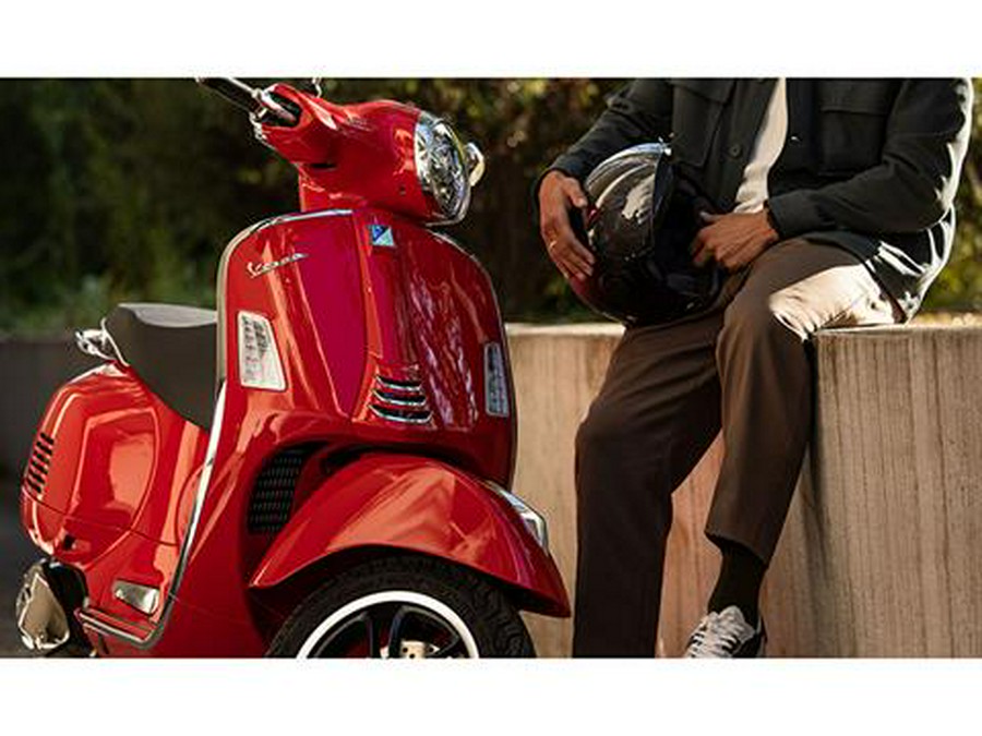 2023 Vespa GTS Super 300