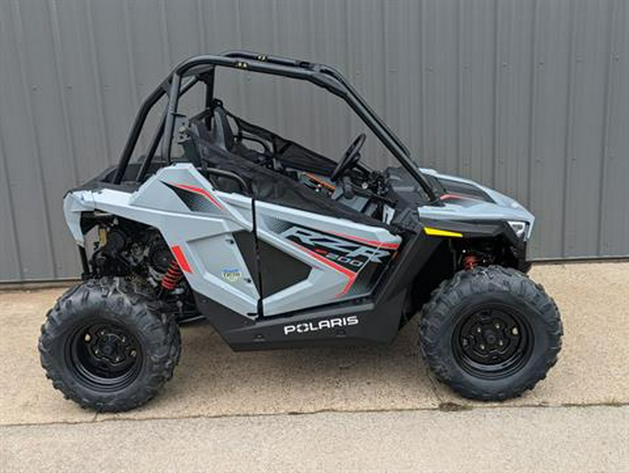 2024 Polaris RZR 200 EFI