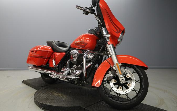 Pre-owned 2017 Harley-Davidson Street Glide Special FLHXS