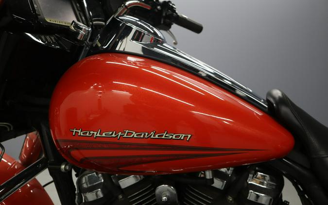 Pre-owned 2017 Harley-Davidson Street Glide Special FLHXS