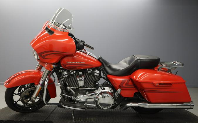 Pre-owned 2017 Harley-Davidson Street Glide Special FLHXS