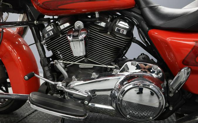 Pre-owned 2017 Harley-Davidson Street Glide Special FLHXS