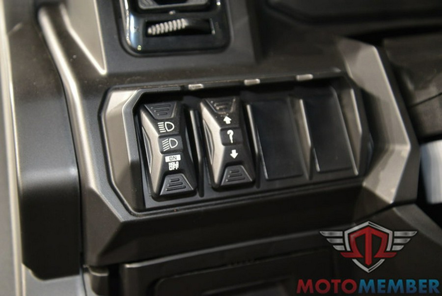 2026 Can-Am Defender Limited HD11