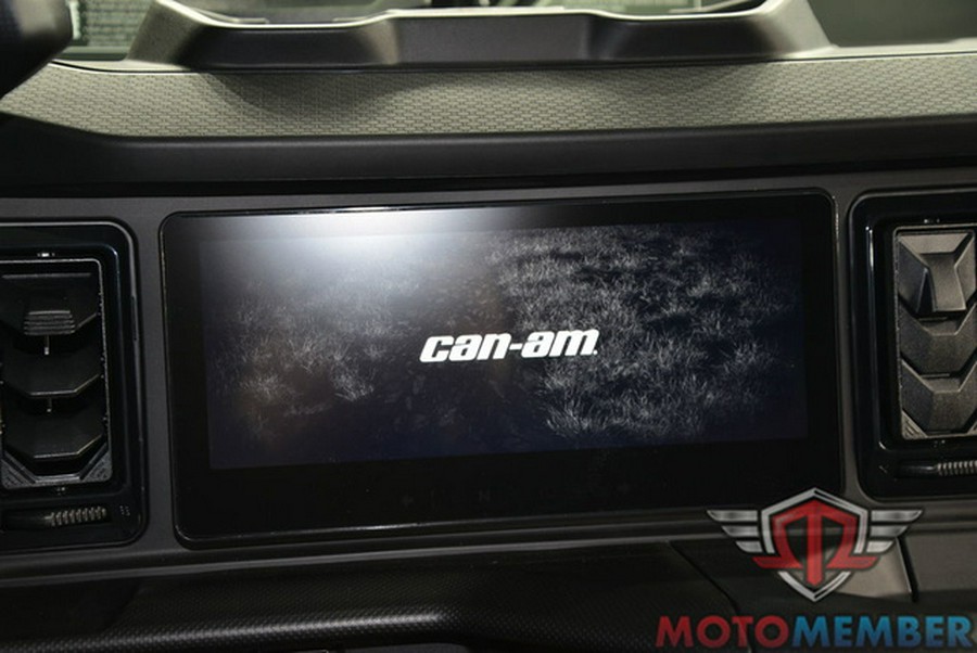 2026 Can-Am Defender Limited HD11