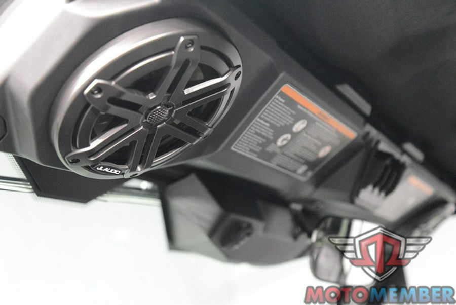 2026 Can-Am Defender Limited HD11