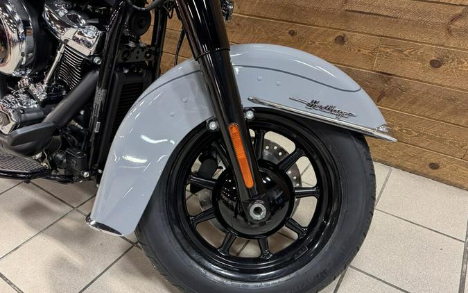 2026 Harley-Davidson® Heritage Classic Dark Billiard Gray Black Cast Wheels FLHC