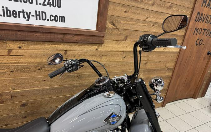 2026 Harley-Davidson® Heritage Classic Dark Billiard Gray Black Cast Wheels FLHC