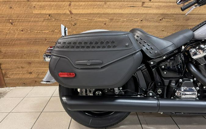 2026 Harley-Davidson® Heritage Classic Dark Billiard Gray Black Cast Wheels FLHC