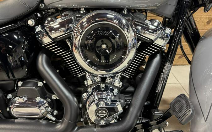 2026 Harley-Davidson® Heritage Classic Dark Billiard Gray Black Cast Wheels FLHC