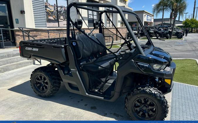 2024 Can-Am® Defender DPS HD9 Timeless Black