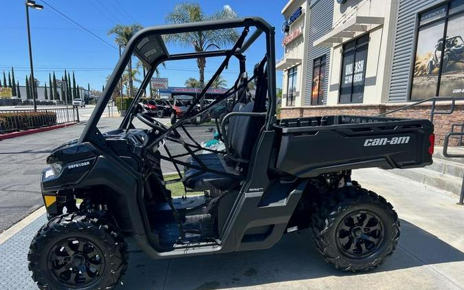 2024 Can-Am® Defender DPS HD9 Timeless Black