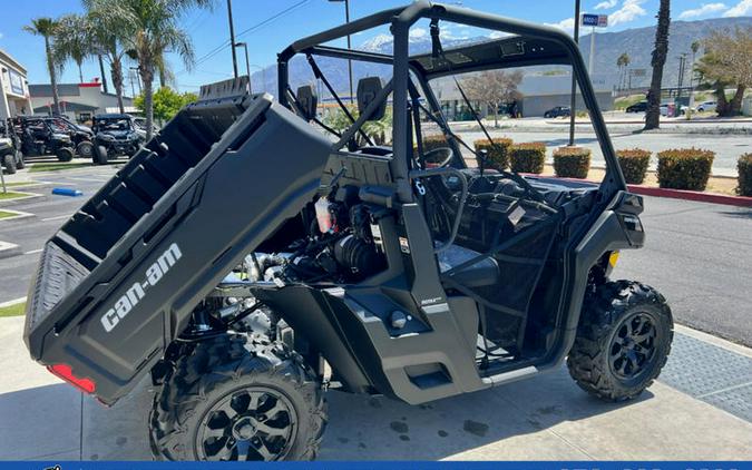 2024 Can-Am® Defender DPS HD9 Timeless Black