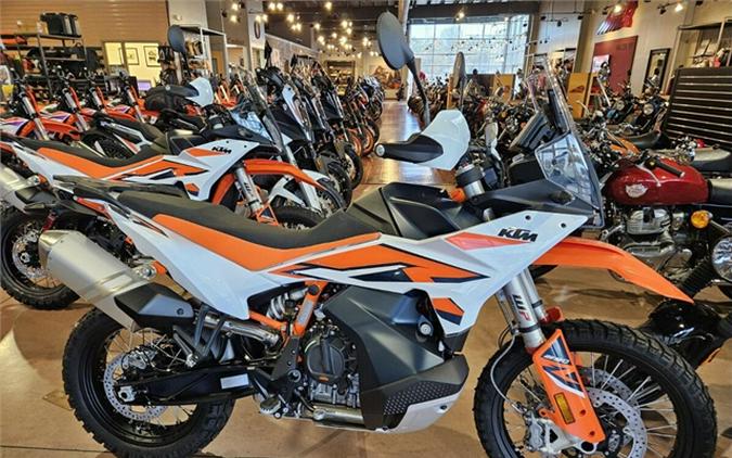 2023 KTM 890 Adventure R First Look [7 Fast Facts + 16 Photos]