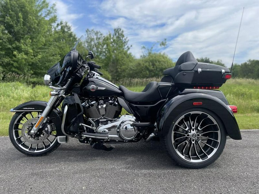 2022 Harley-Davidson® FLHTCUTG - Tri Glide® Ultra
