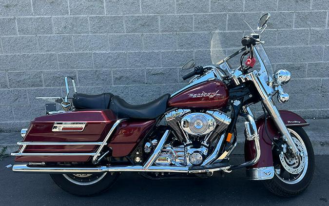 2002 Harley-Davidson® Screamin’ Eagle Road King RICH RED W/STRIPES