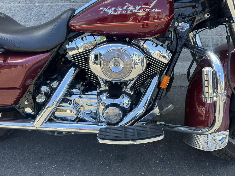 2002 Harley-Davidson® Screamin’ Eagle Road King RICH RED W/STRIPES