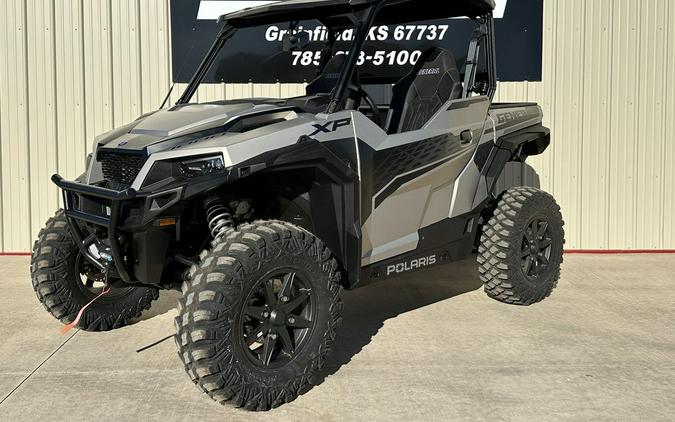 2024 Polaris® GENERAL XP 1000 PREMIUM - M SILVER QUARTZ