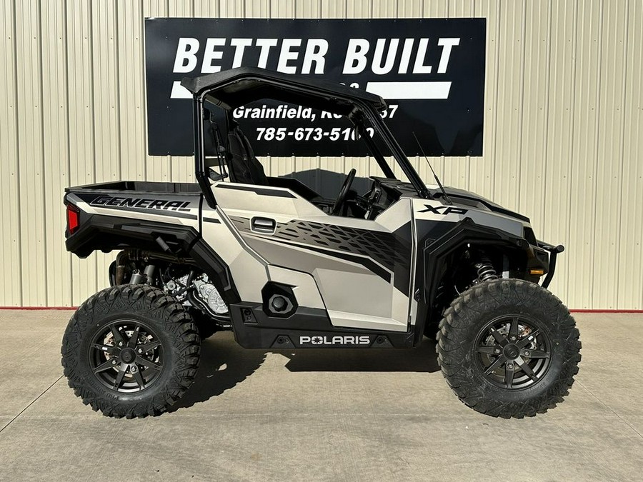 2024 Polaris® GENERAL XP 1000 PREMIUM - M SILVER QUARTZ