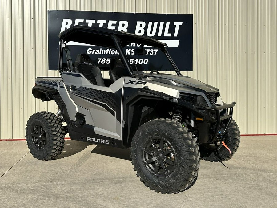 2024 Polaris® GENERAL XP 1000 PREMIUM - M SILVER QUARTZ