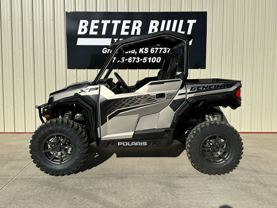 2024 Polaris® GENERAL XP 1000 PREMIUM - M SILVER QUARTZ