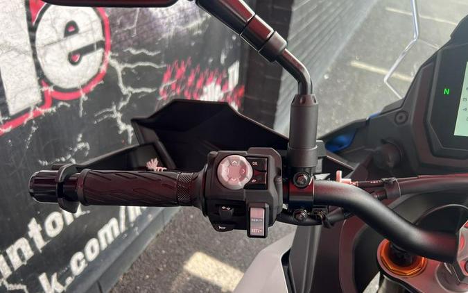 2025 Suzuki GSX-S1000GX+