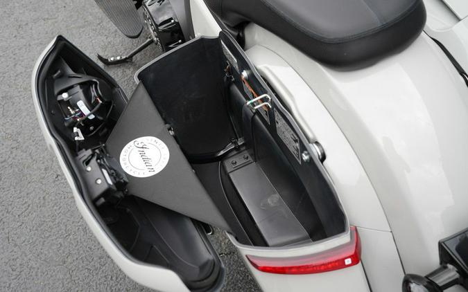 2026 Indian Motorcycle Chieftain PowerPlus Dark Horse 112 w/PowerBand Chalk with Black Metallic