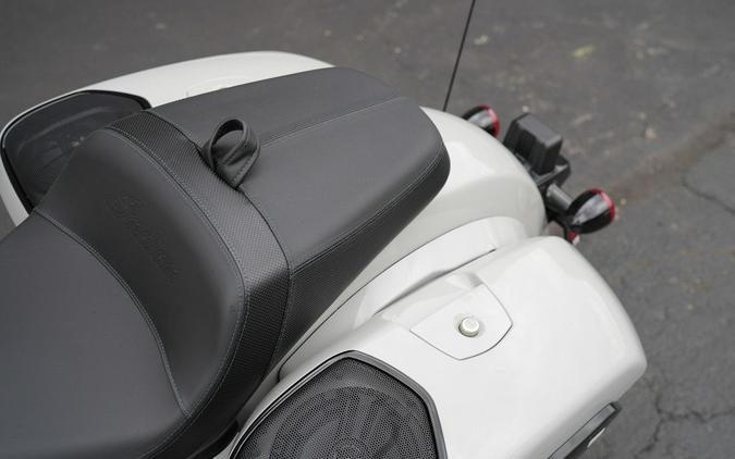 2026 Indian Motorcycle Chieftain PowerPlus Dark Horse 112 w/PowerBand Chalk with Black Metallic
