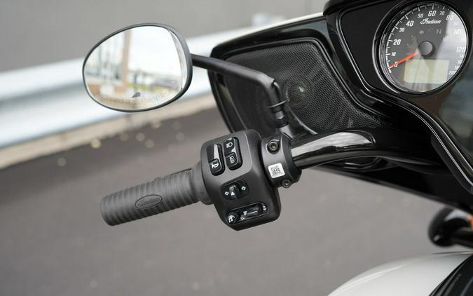 2026 Indian Motorcycle Chieftain PowerPlus Dark Horse 112 w/PowerBand Chalk with Black Metallic