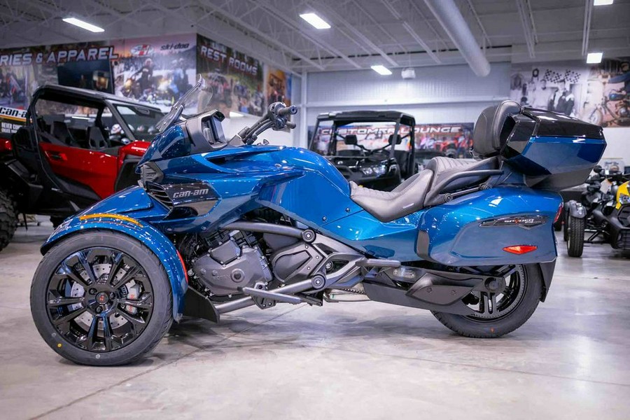 2024 Can-Am® Spyder F3 Limited Dark Wheels