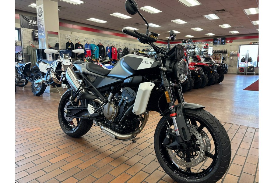 2025 SVARTPILEN 801 - Husqvarna Motorcycles