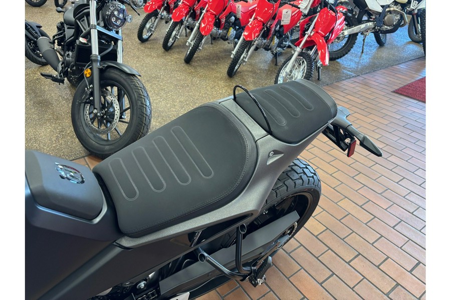 2025 SVARTPILEN 801 - Husqvarna Motorcycles