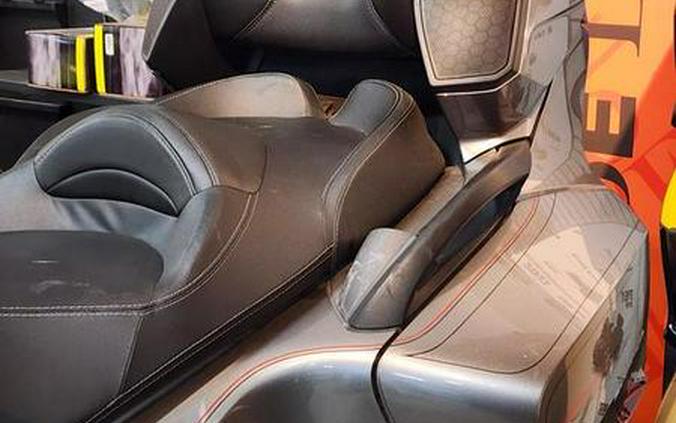 2011 Can-Am® Spyder Roadster RT Audio And Convenience