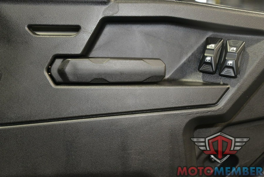 2026 Can-Am Defender Limited HD11