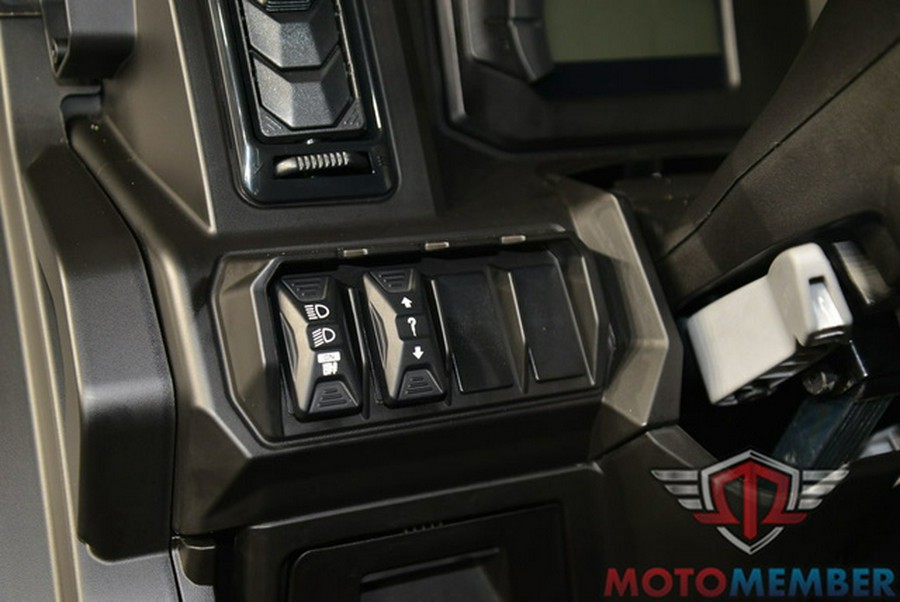 2026 Can-Am Defender Limited HD11