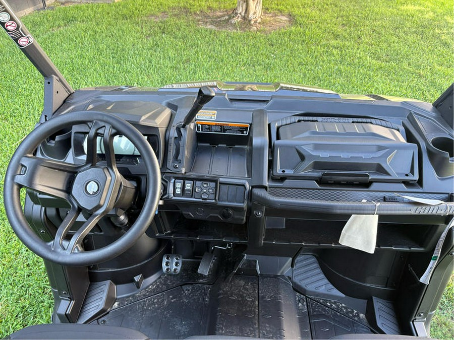 2025 Can-Am Defender Max Lone Star