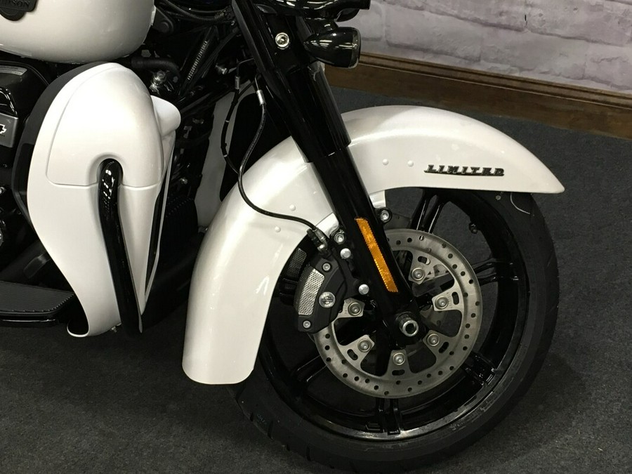 2024 Harley-Davidson Ultra Limited White Onyx Pearl FLHTK