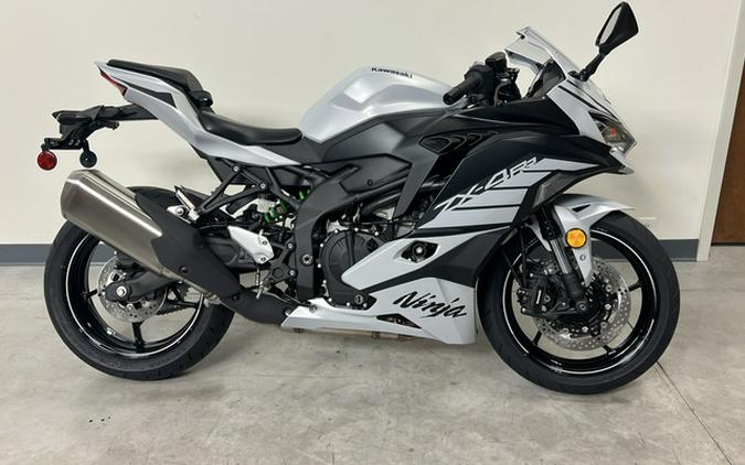 2025 Kawasaki Ninja ZX-4RR ABS (ZX400SSFAL)