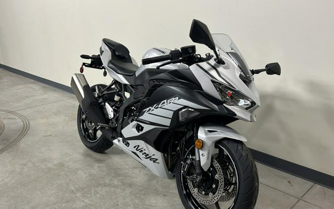 2025 Kawasaki Ninja ZX-4RR ABS (ZX400SSFAL)