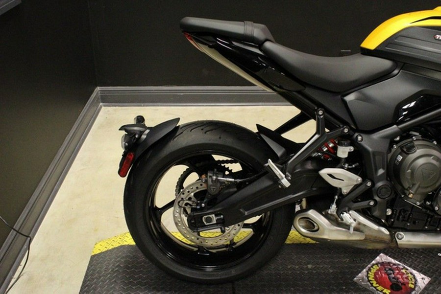 2026 Triumph Trident 660 Triple Tribute Edition Sapphire Black