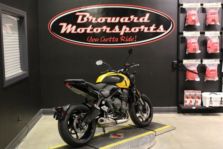 2026 Triumph Trident 660 Triple Tribute Edition Sapphire Black