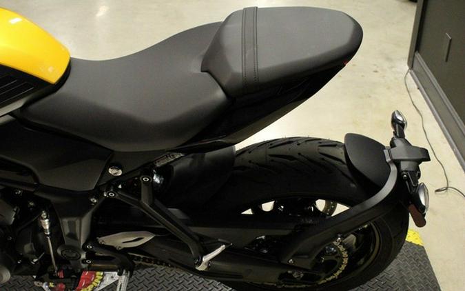 2026 Triumph Trident 660 Triple Tribute Edition Sapphire Black