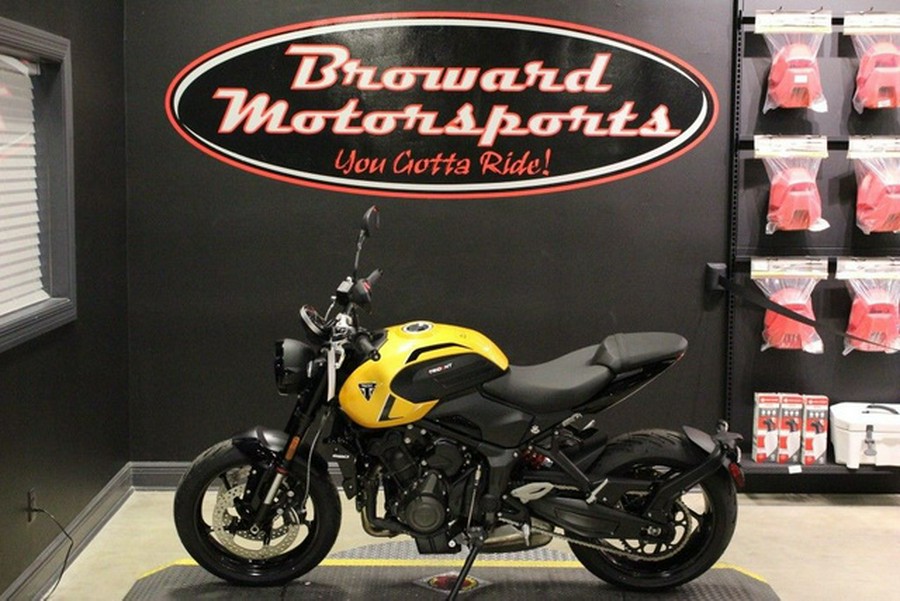 2026 Triumph Trident 660 Triple Tribute Edition Sapphire Black