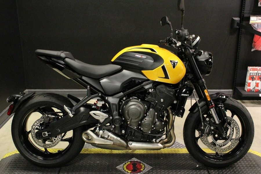 2026 Triumph Trident 660 Triple Tribute Edition Sapphire Black