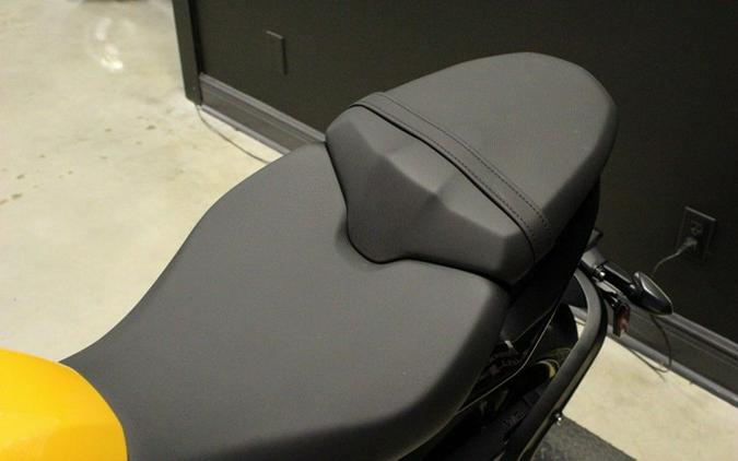 2026 Triumph Trident 660 Triple Tribute Edition Sapphire Black