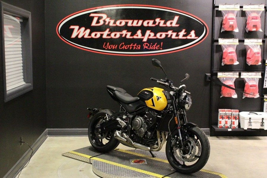 2026 Triumph Trident 660 Triple Tribute Edition Sapphire Black