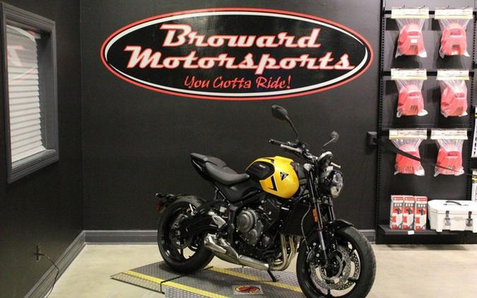 2026 Triumph Trident 660 Triple Tribute Edition Sapphire Black