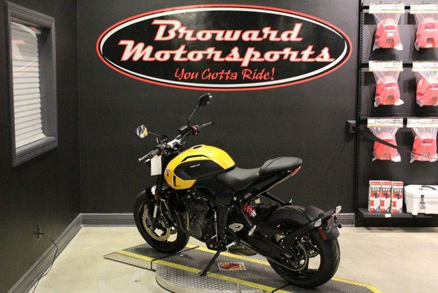 2026 Triumph Trident 660 Triple Tribute Edition Sapphire Black