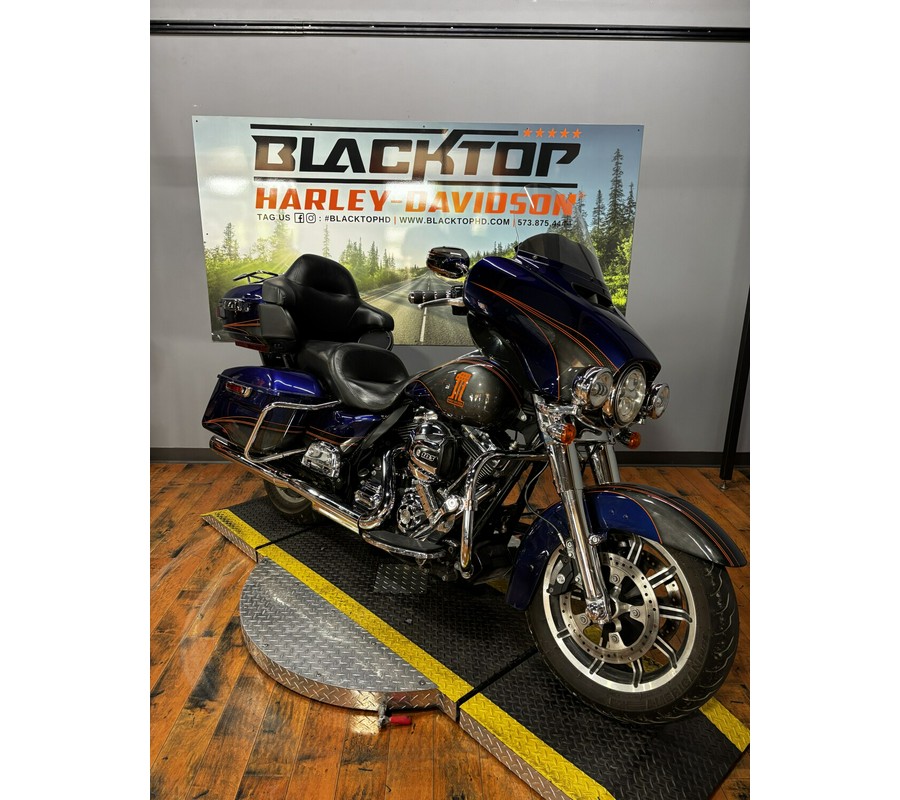 2014 Harley-Davidson Electra Glide Ultra Classic MIDNIGHT PEARL W/ PINSTRIPE