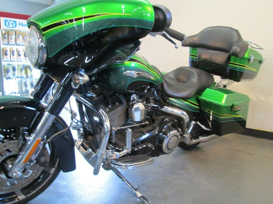 2011 Harley-Davidson® FLHXSE2 - CVO™ Street Glide®