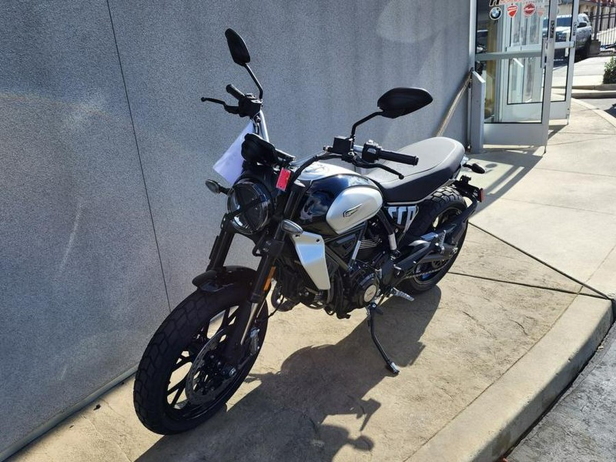 2024 Ducati Scrambler Icon (2G) Black